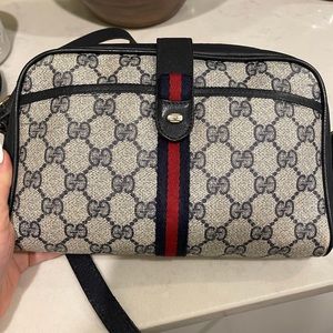 Vintage Gucci crossbody